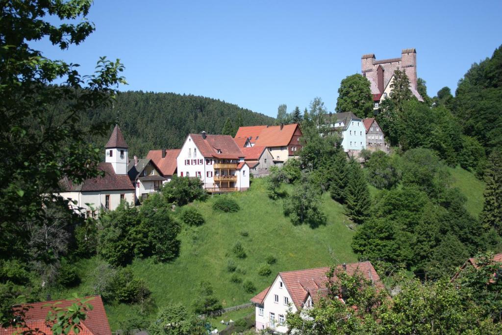 Hotel Roessle Berneck Altensteig Exterior photo